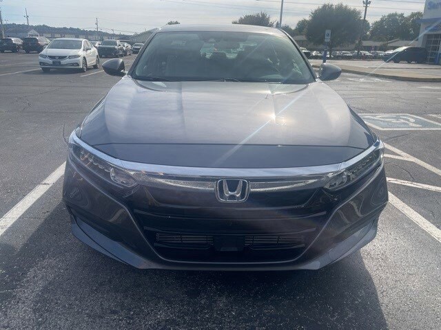2018 Honda Accord LX 1.5T photo 2
