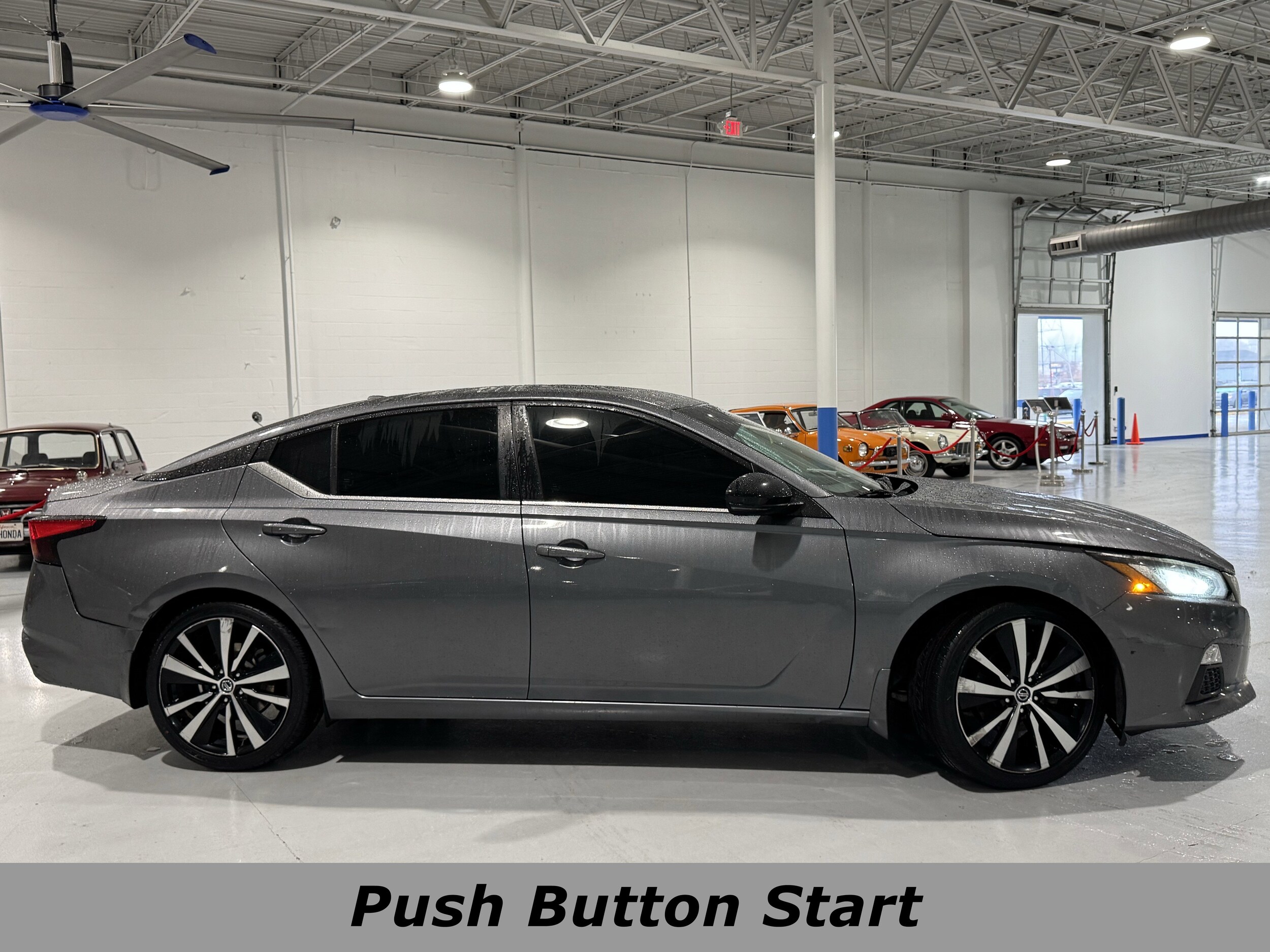 2020 Nissan Altima 2.5 SR photo 2