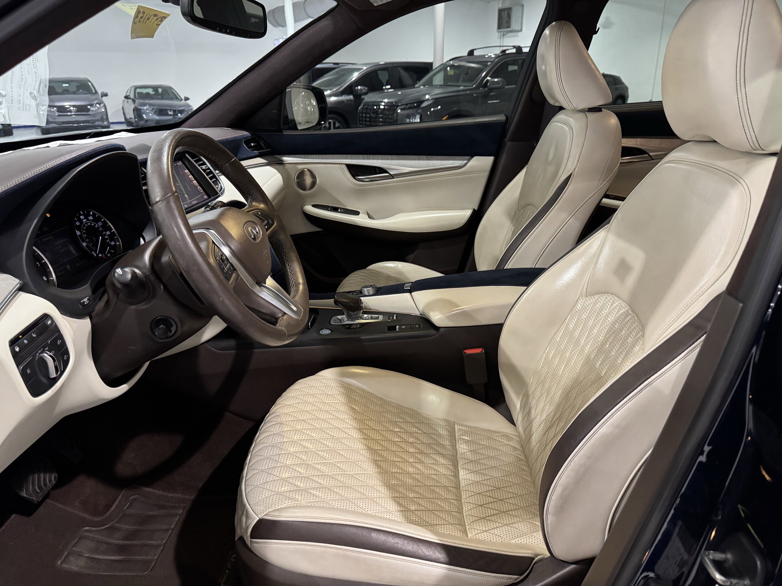 2019 Infiniti QX50 Essential AWD photo 4