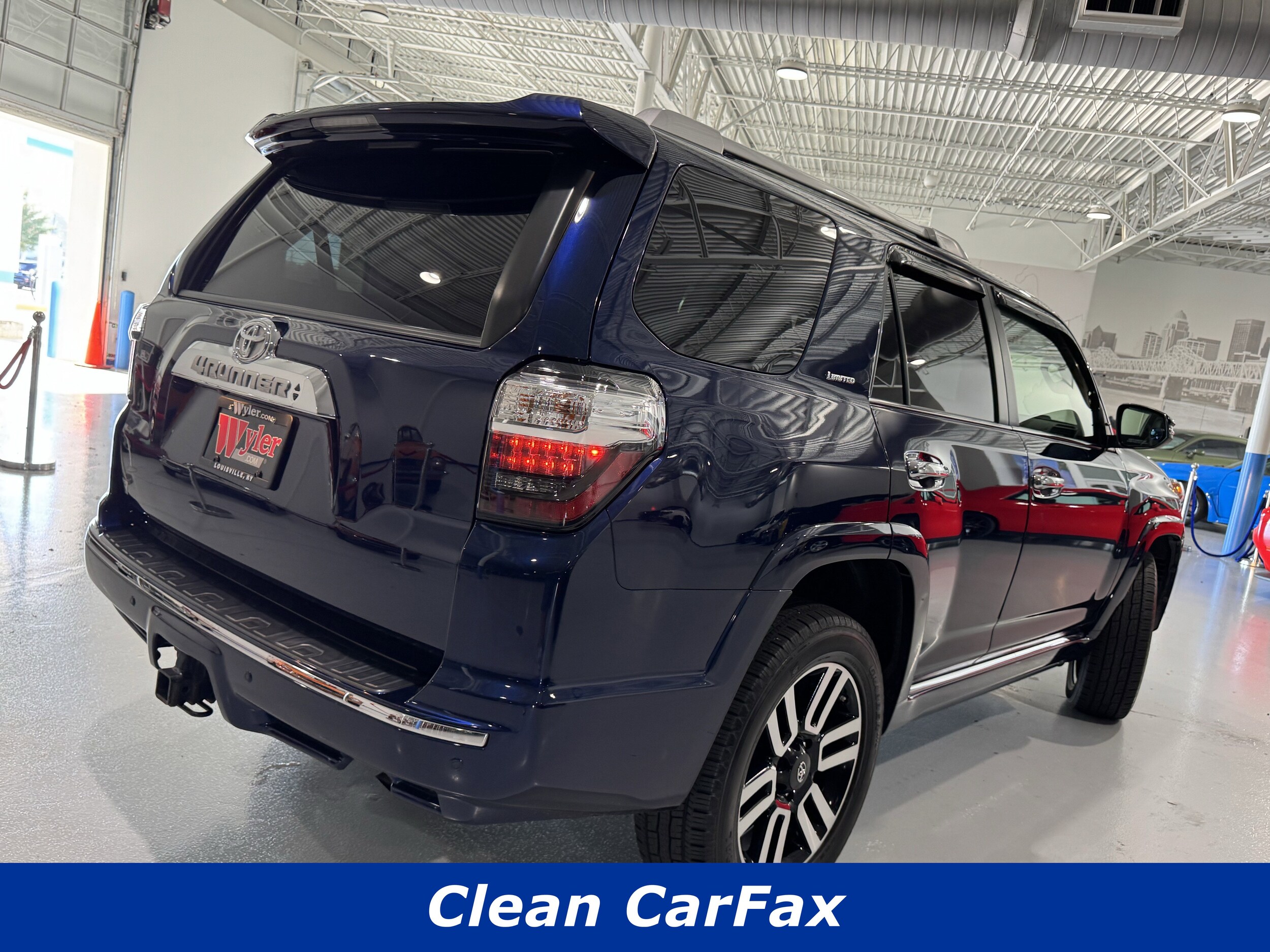 2020 Toyota 4Runner Limited 4WD photo 3