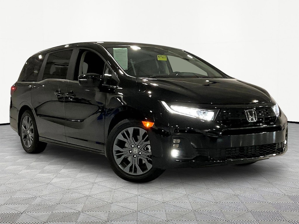 Used 2025 Honda Odyssey Touring Auto Van