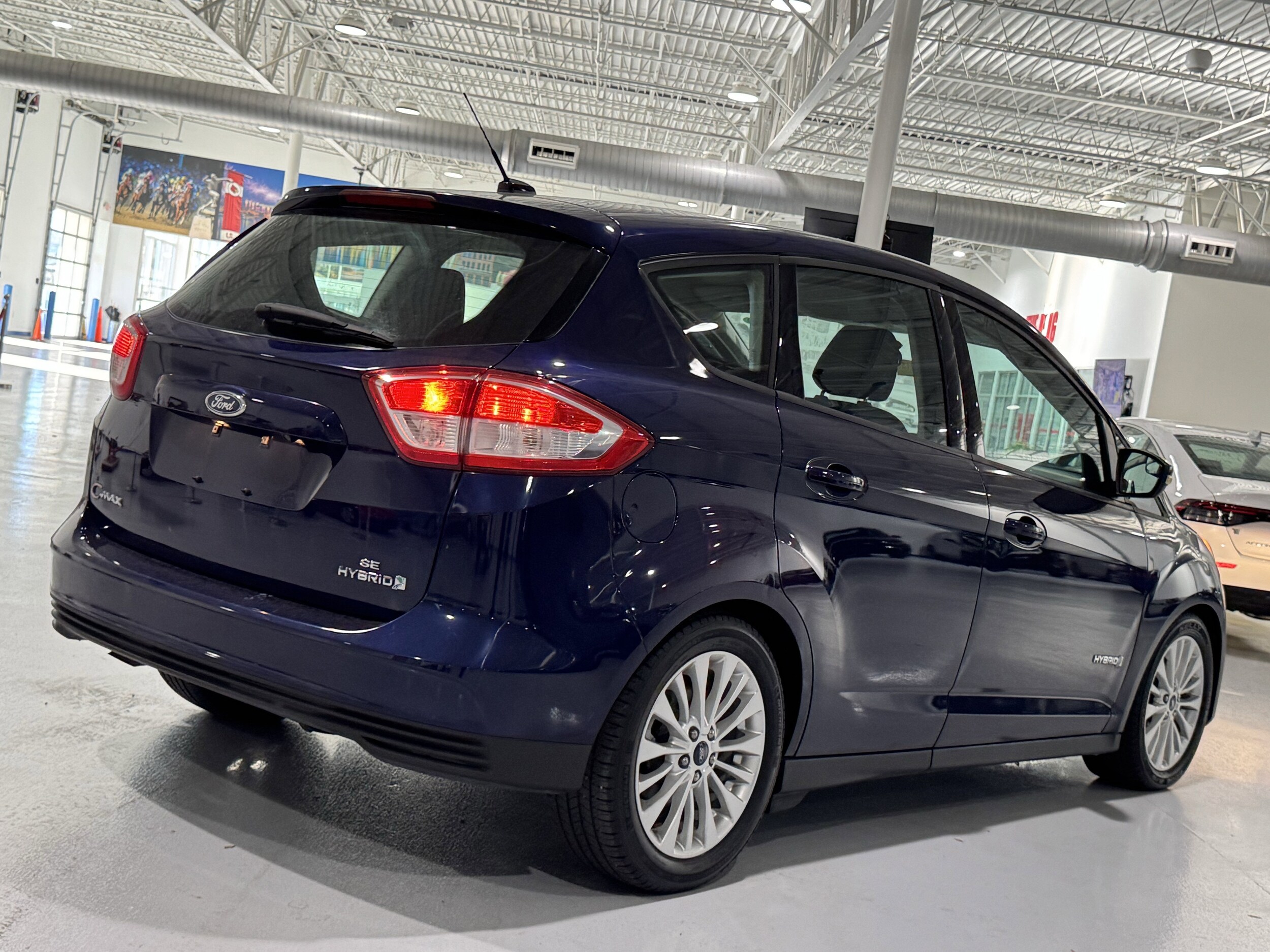2017 Ford C-Max Hybrid SE photo 3