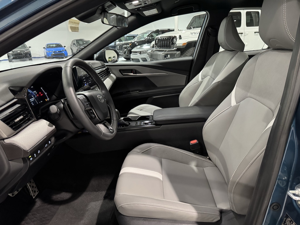 Used 2025 Toyota Camry XSE AWD Sedan