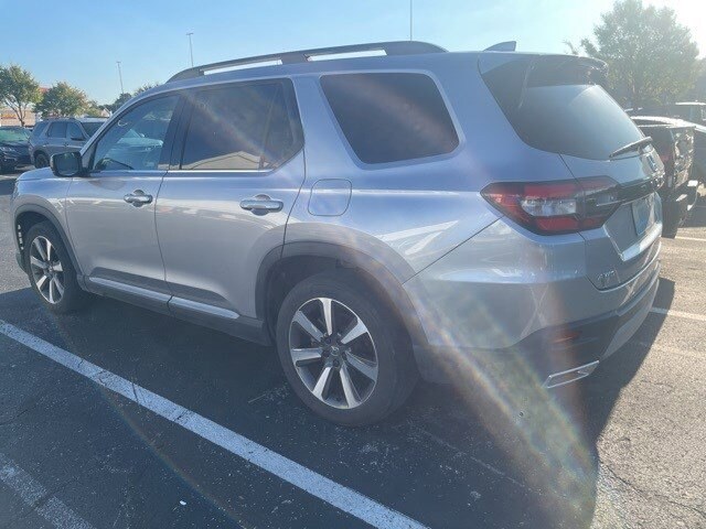 2024 Honda Pilot Touring photo 4