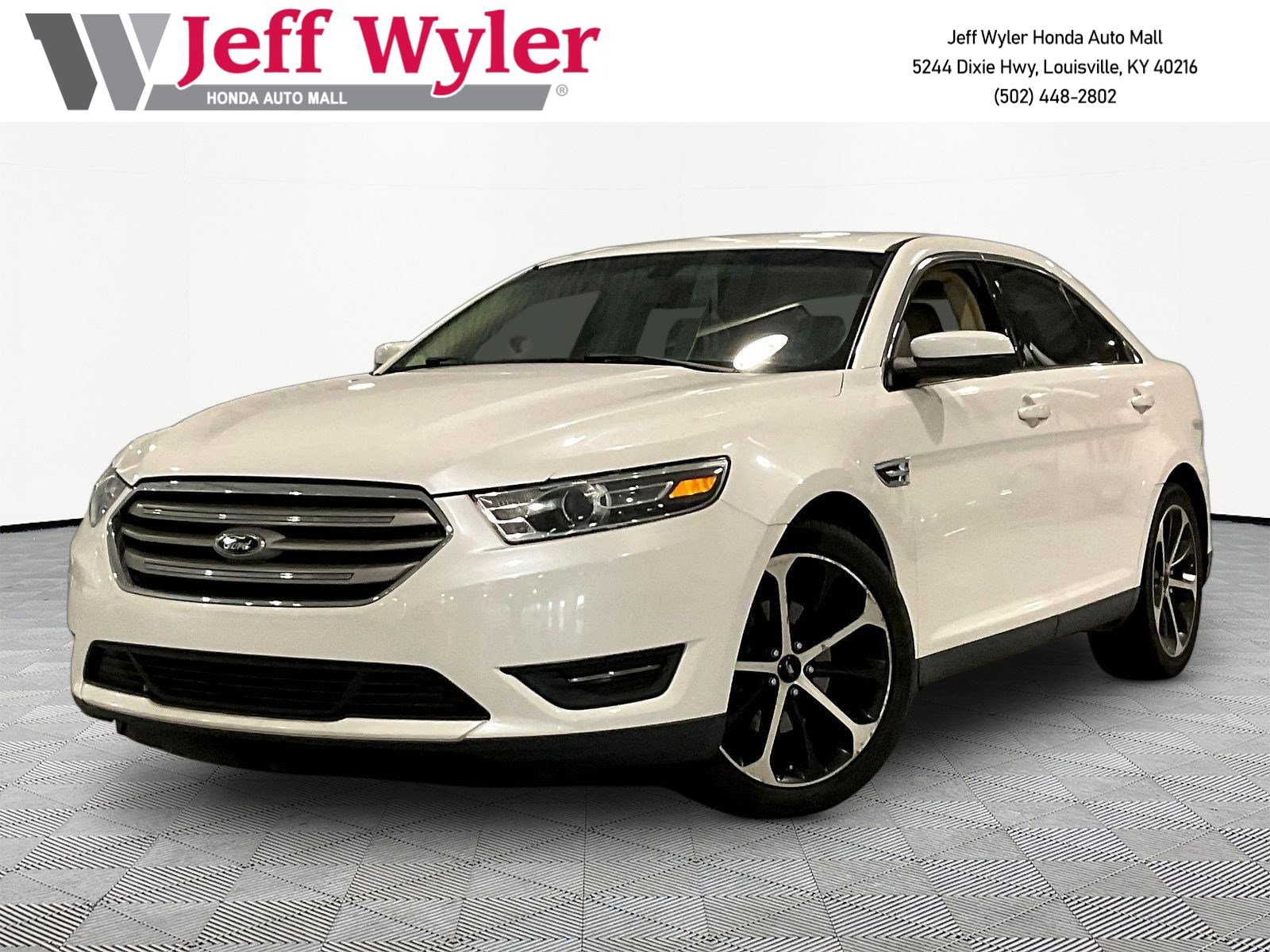 2016 Ford Taurus SEL FWD's photo