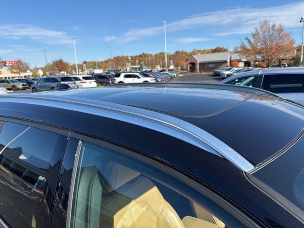 Used 2019 Volvo XC40 T5 AWD Momentum SUV