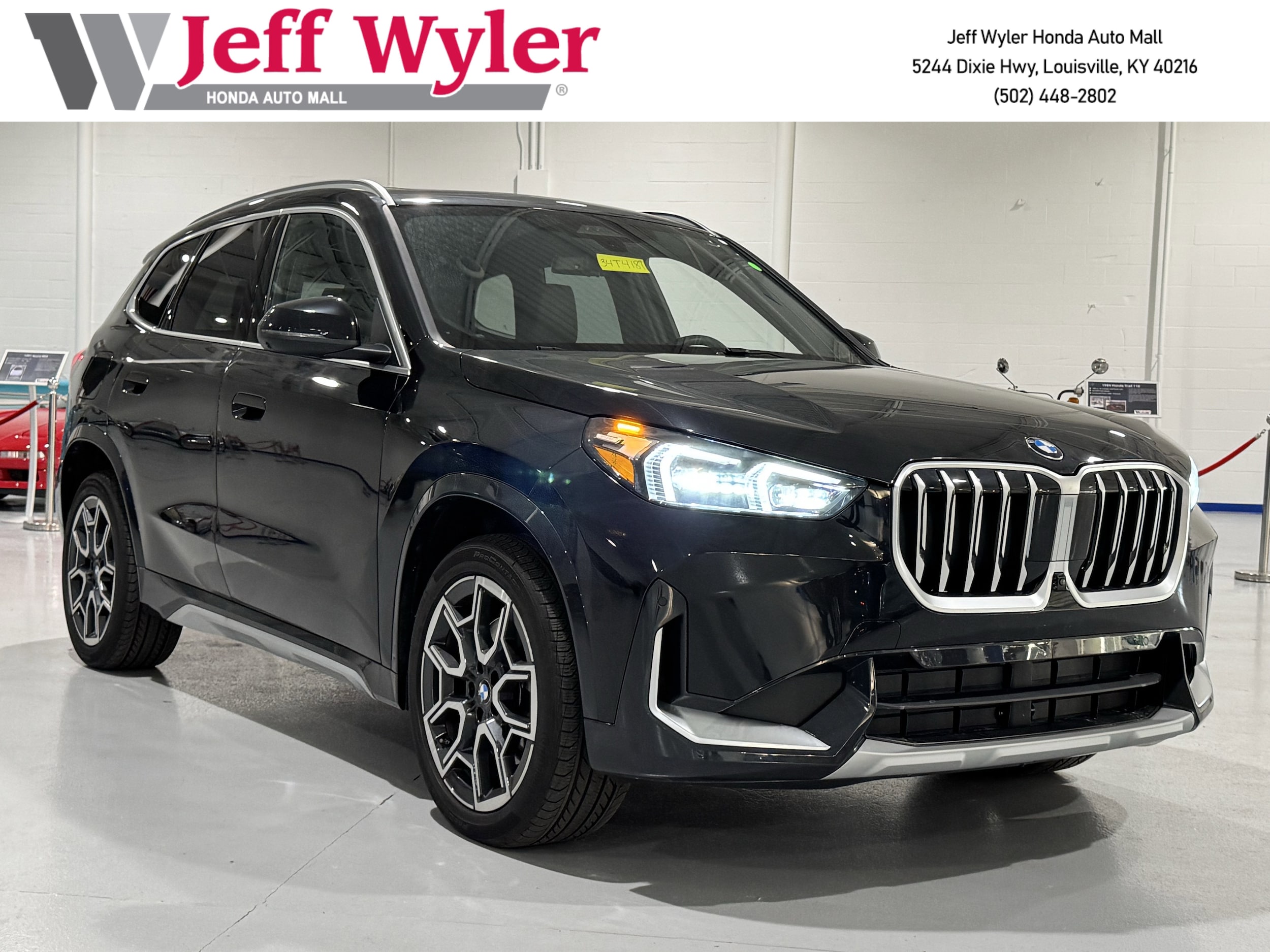 2025 BMW X1 28i's photo