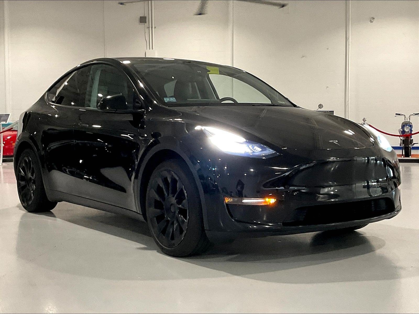 Used 2021 Tesla Model Y Long Range with VIN 5YJYGAEE3MF190697 for sale in Louisville, KY
