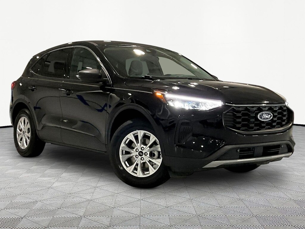 Used 2025 Ford Escape Active AWD SUV