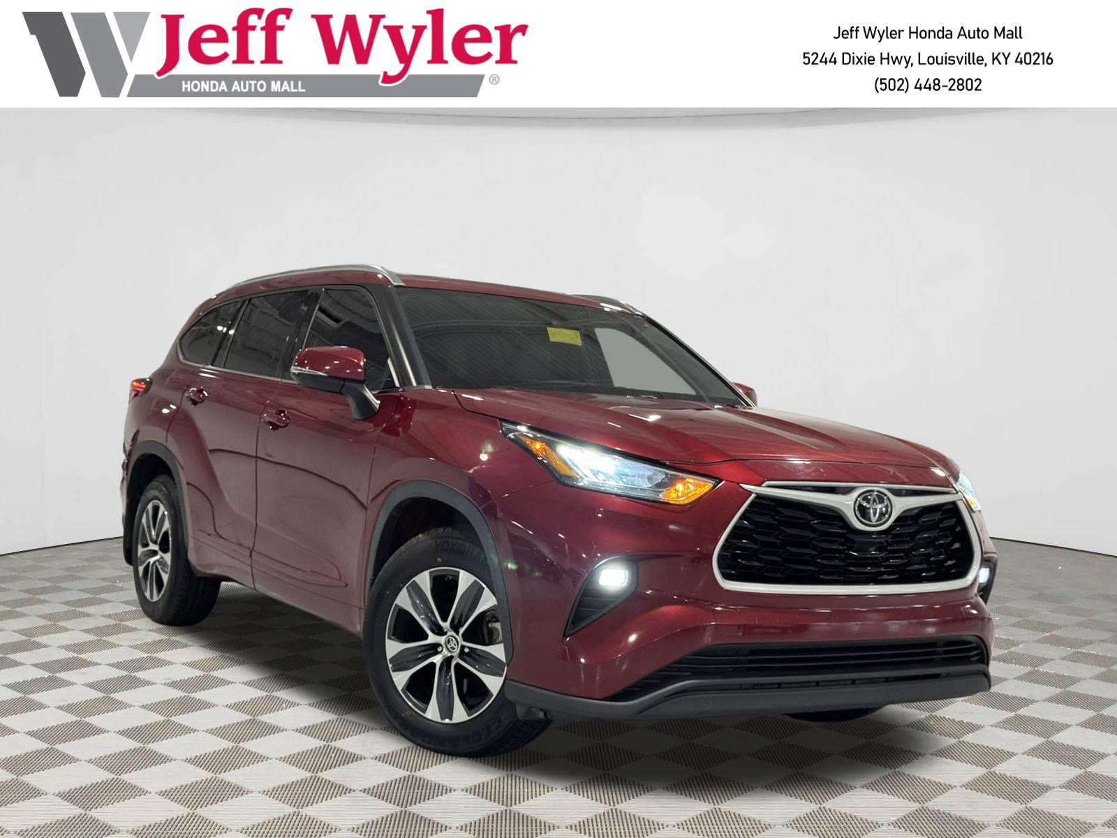2020 Toyota Highlander XLE's photo