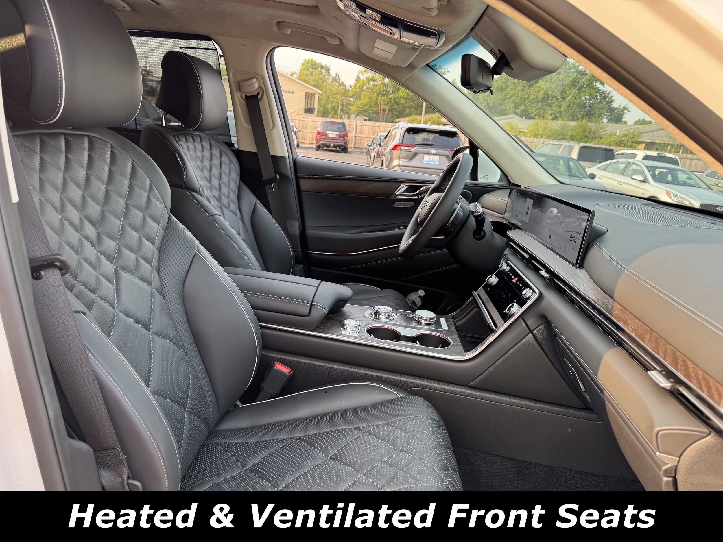 2025 Genesis GV80 3.5T Prestige AWD photo 3