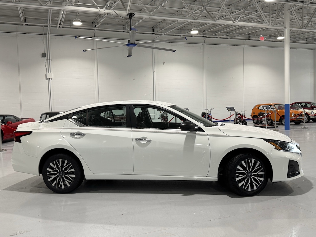 Used 2025 Nissan Altima SV AWD Sedan