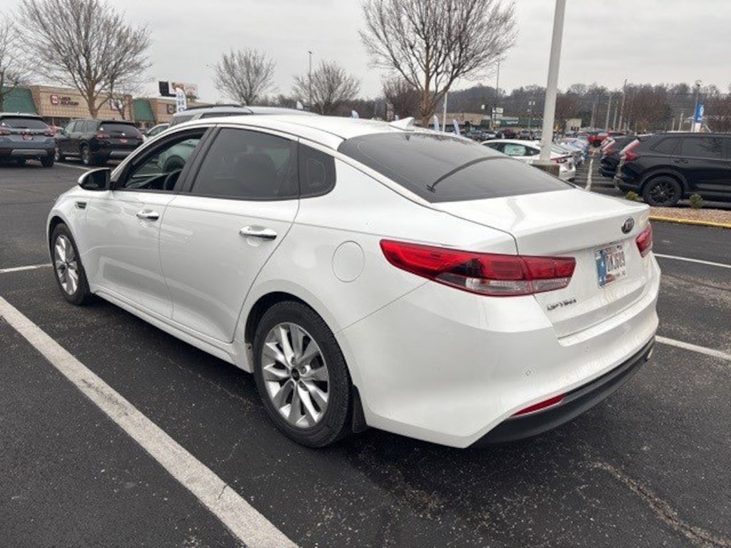 Used 2018 Kia Optima LX Auto Sedan