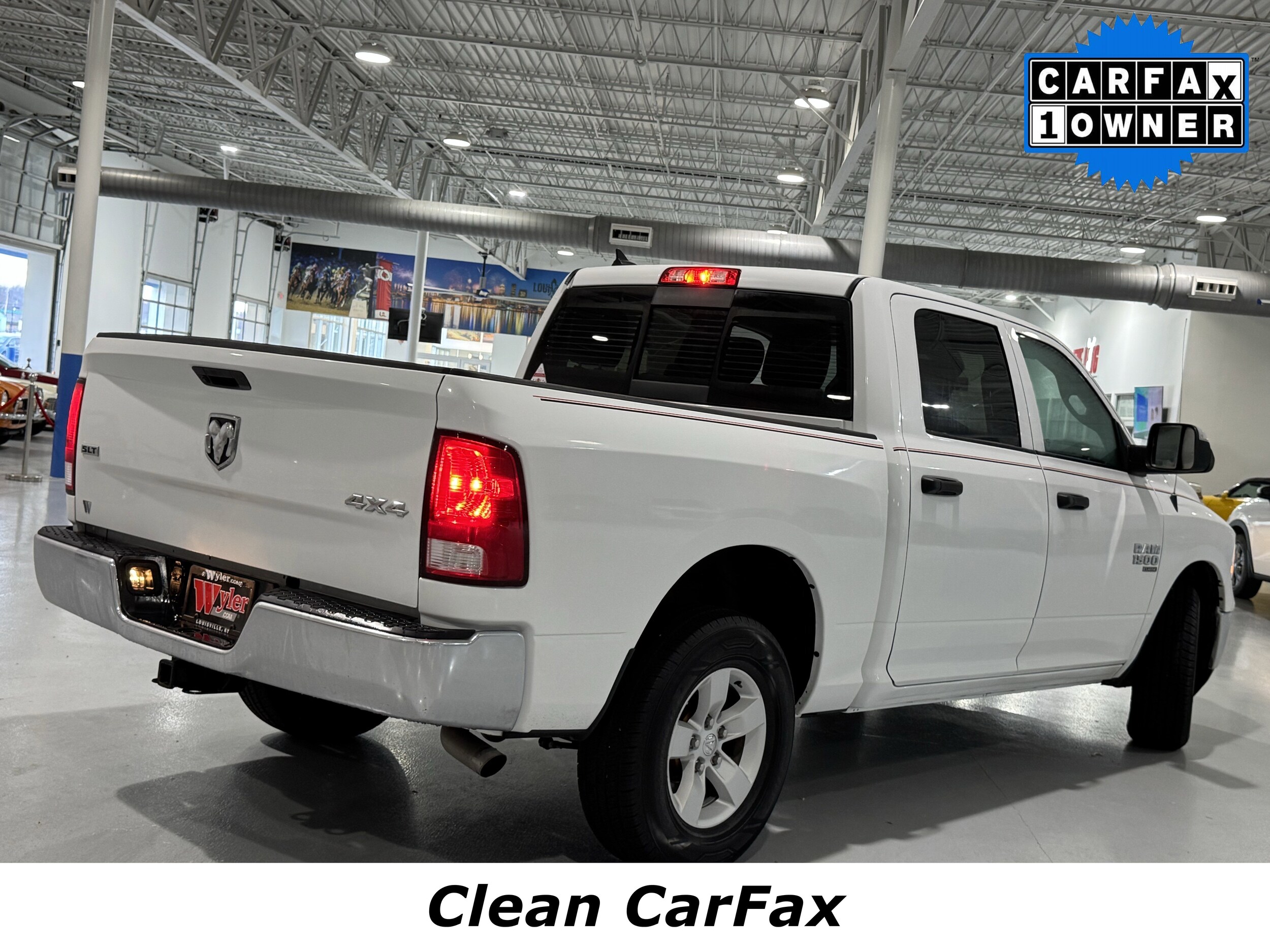 2023 Ram 1500 Classic SLT photo 3