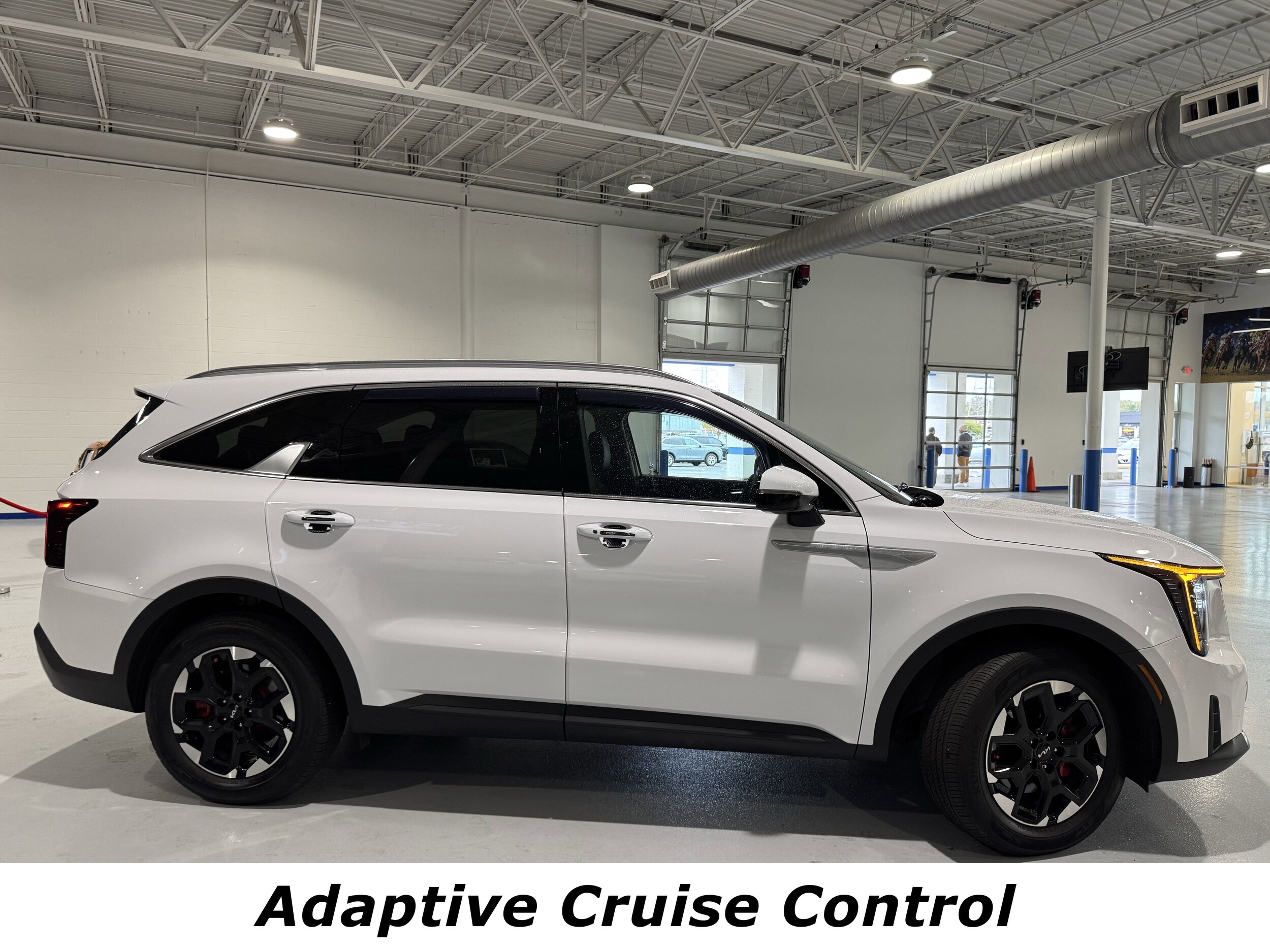 2025 Kia Sorento S photo 2