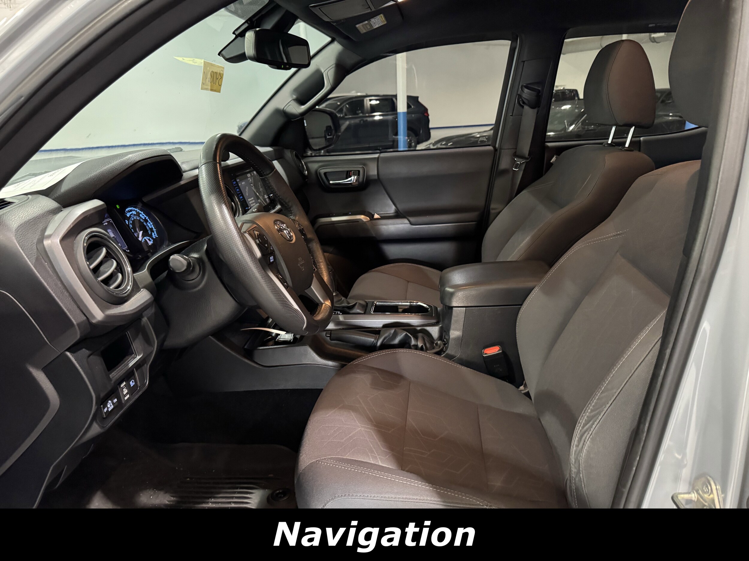 2019 Toyota Tacoma TRD Sport photo 3