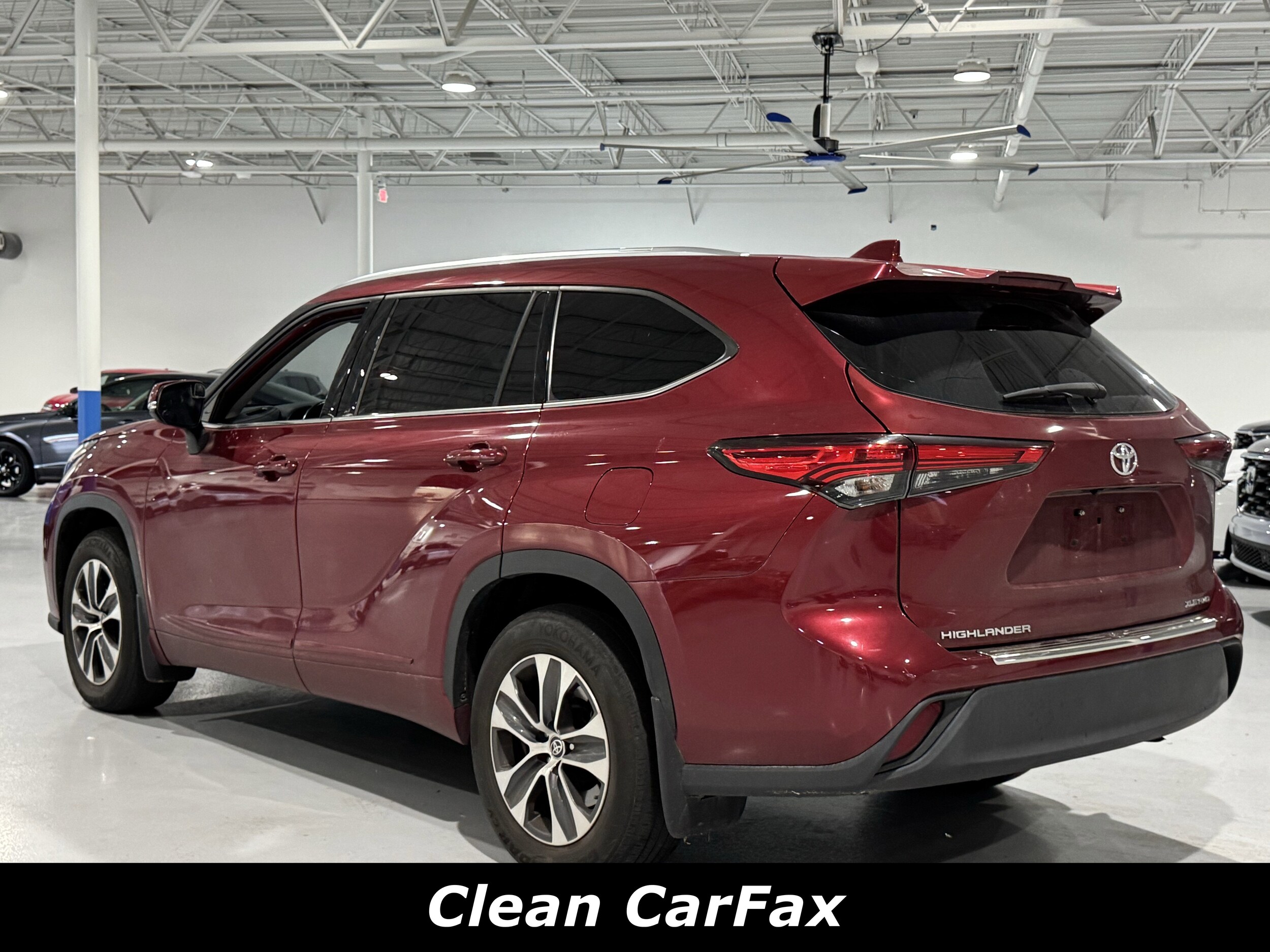 2020 Toyota Highlander XLE photo 2