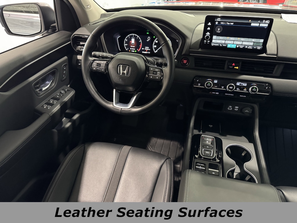 Used 2025 Honda Pilot Touring AWD SUV