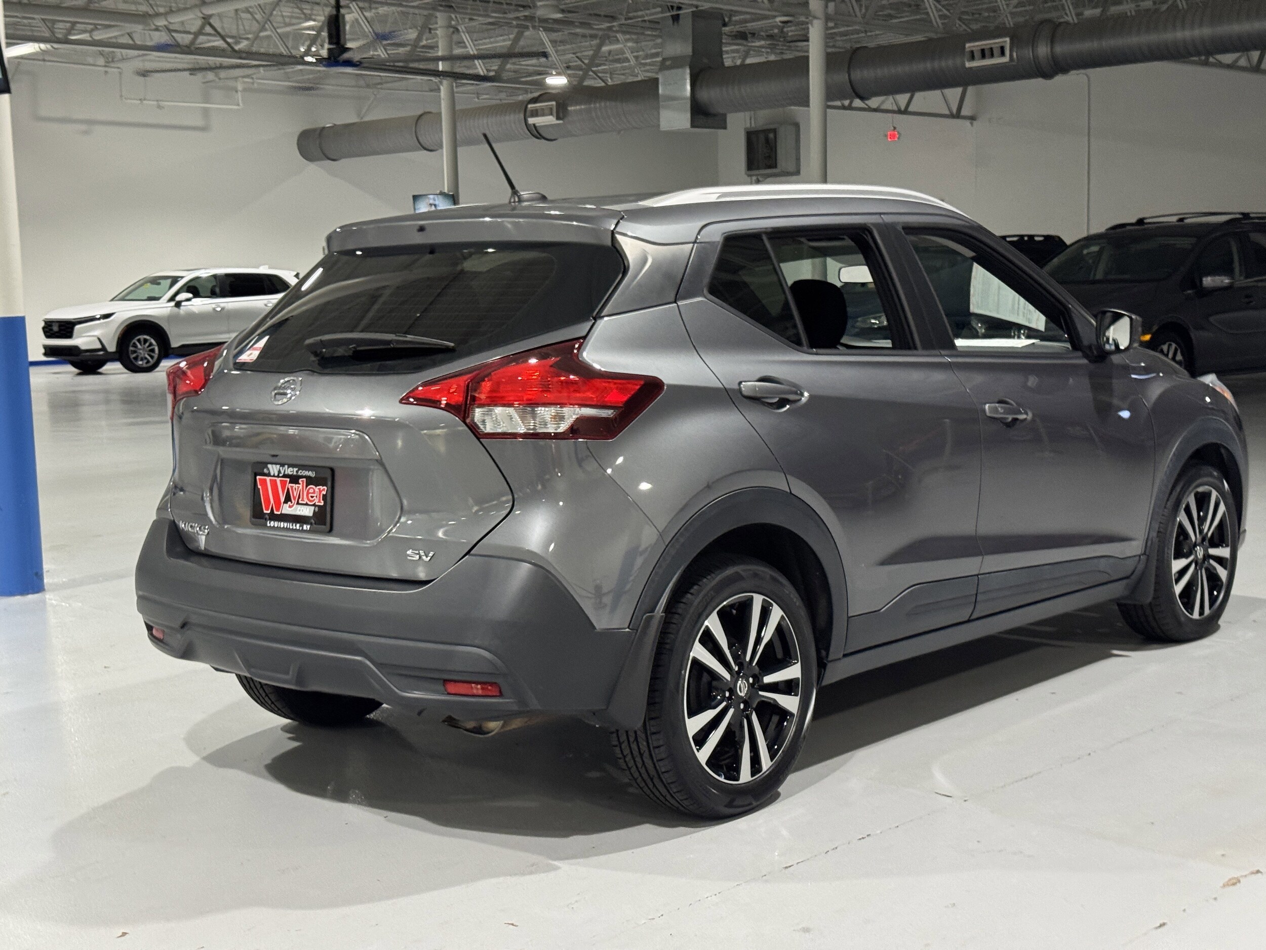 2019 Nissan Kicks SV photo 4