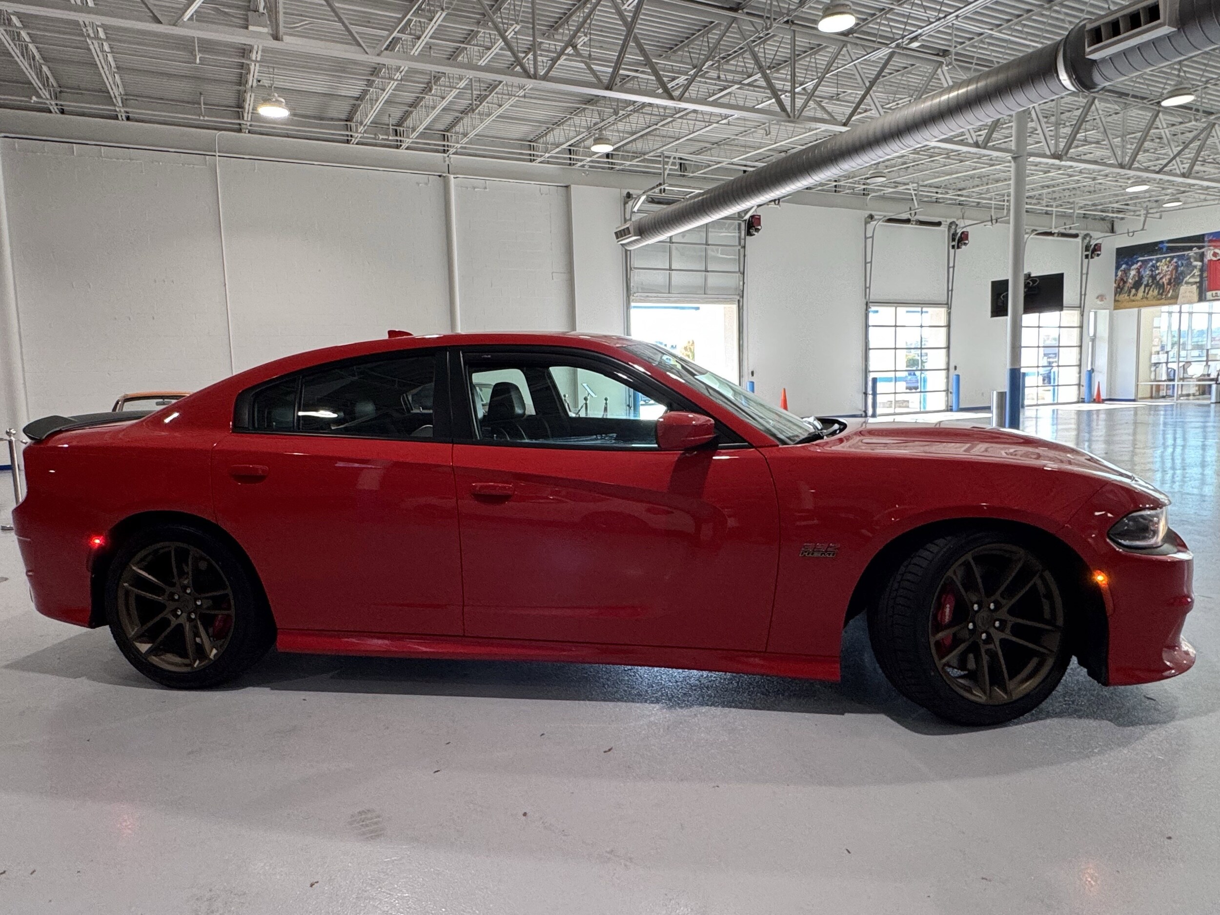 2019 Dodge Charger Scat Pack photo 2