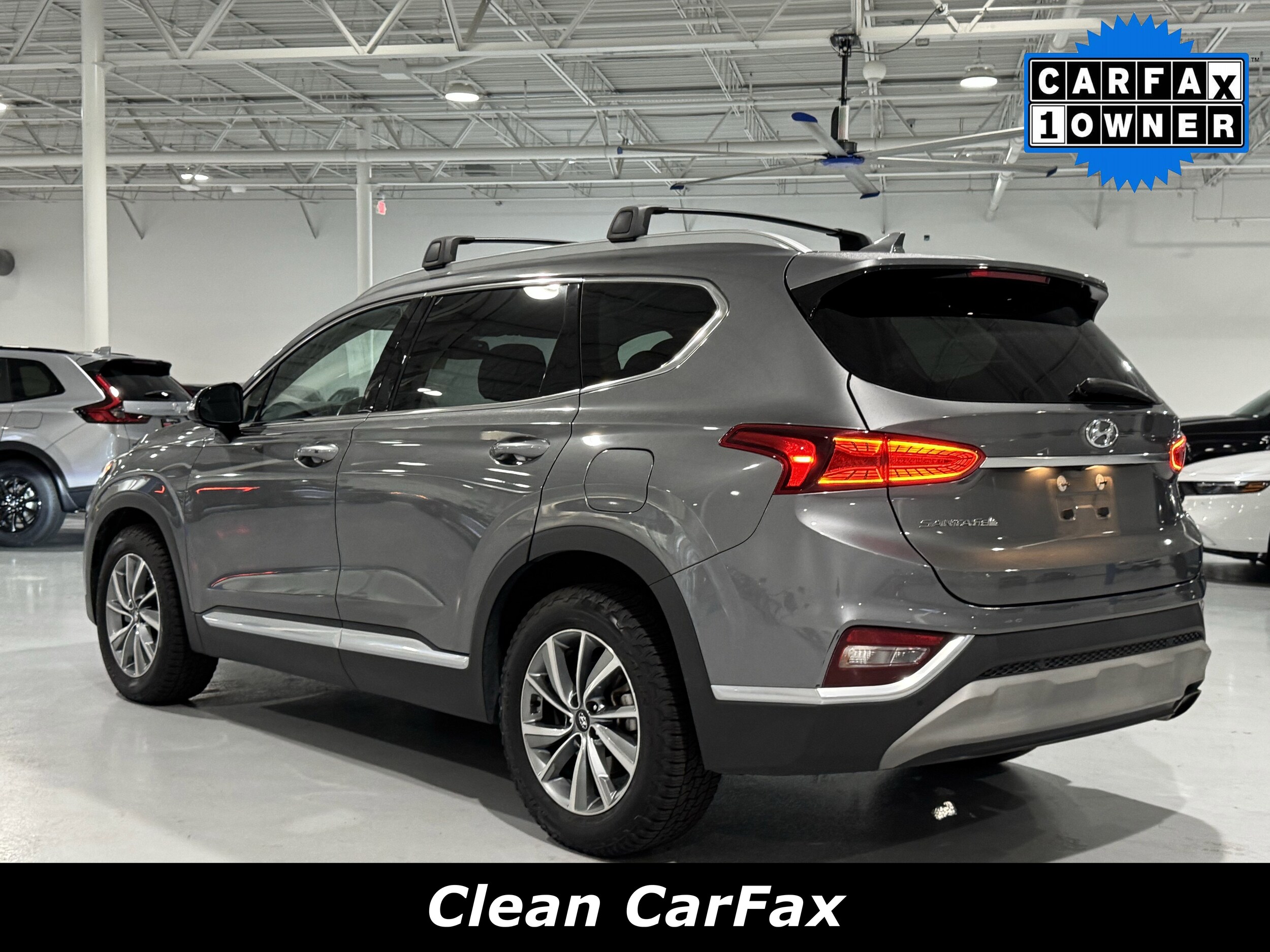 2020 Hyundai Santa Fe SEL photo 2