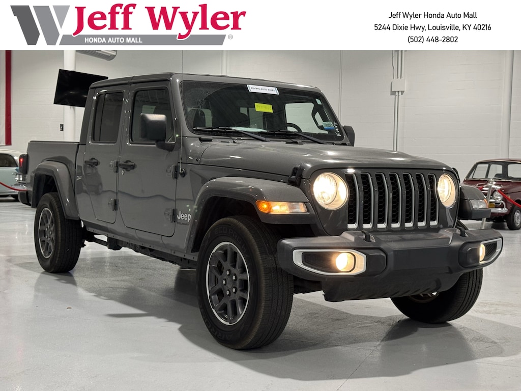 Used 2023 Jeep Gladiator Overland 4x4 *Ltd Avail* Truck Crew Cab