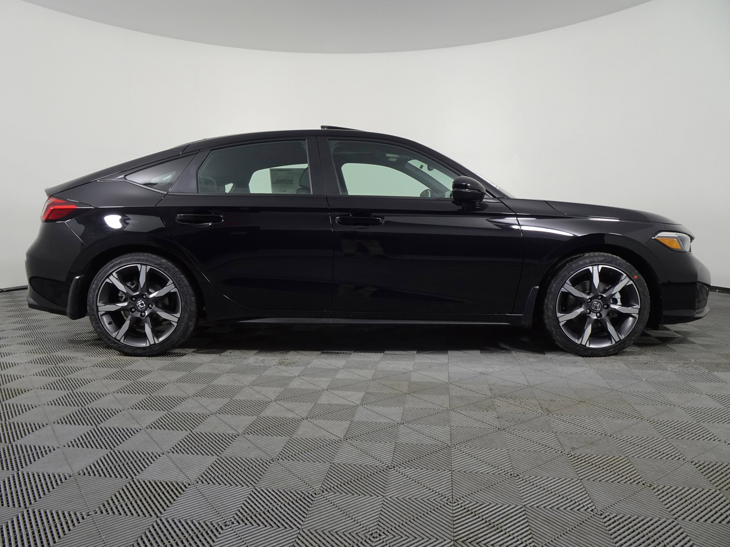 2026 Honda Civic Hybrid Sport Touring Hatchback photo 3