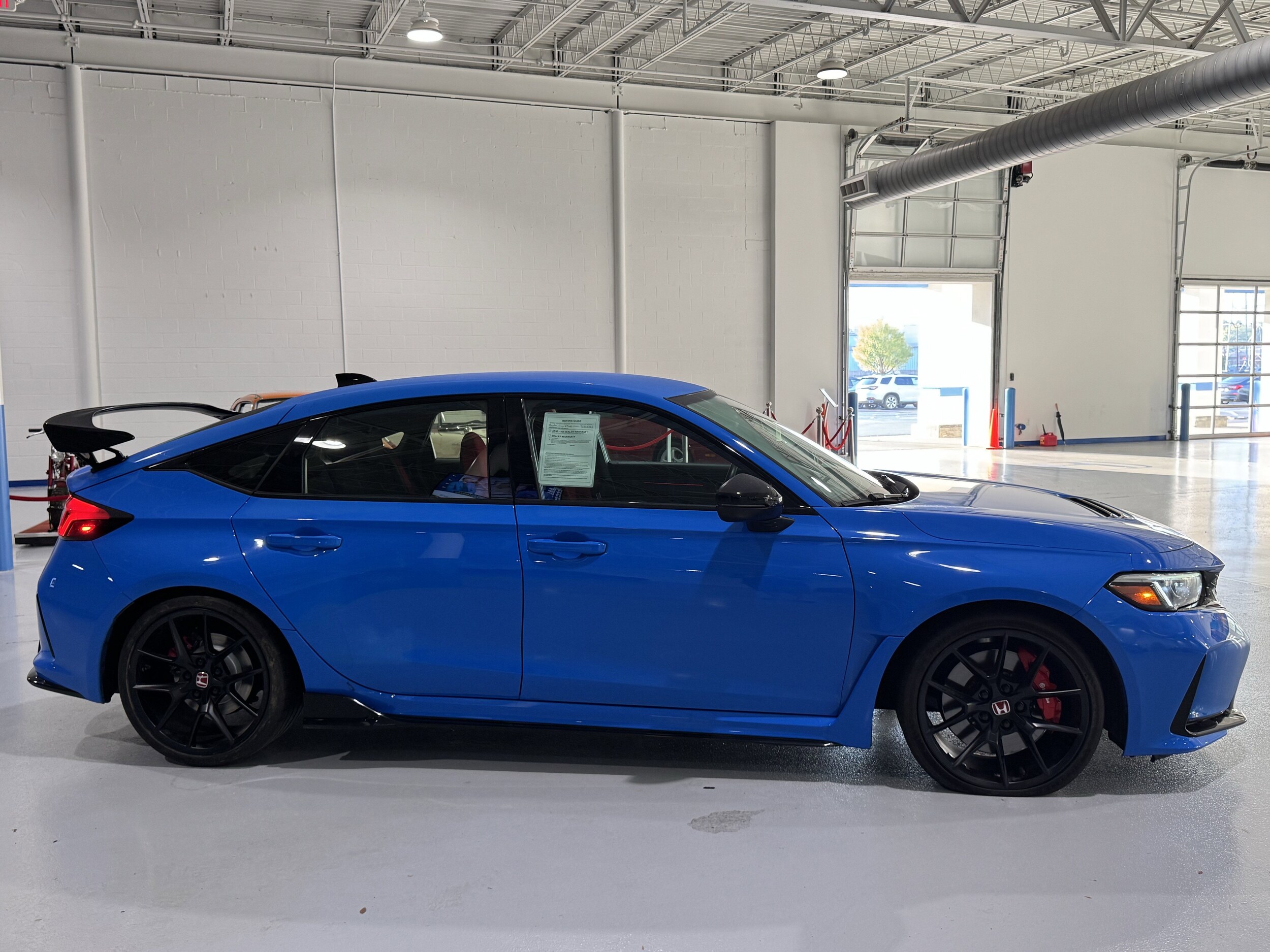 2023 Honda Civic Type R Hatchback photo 2