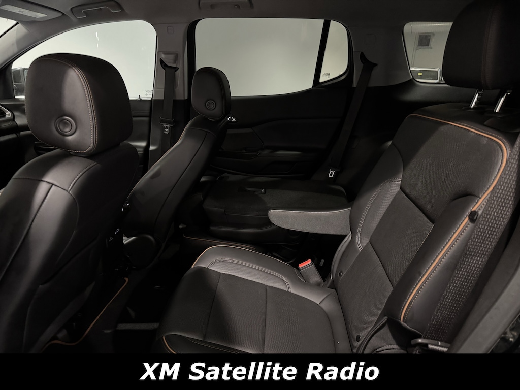 Used 2022 GMC Acadia AWD 4dr AT4 SUV