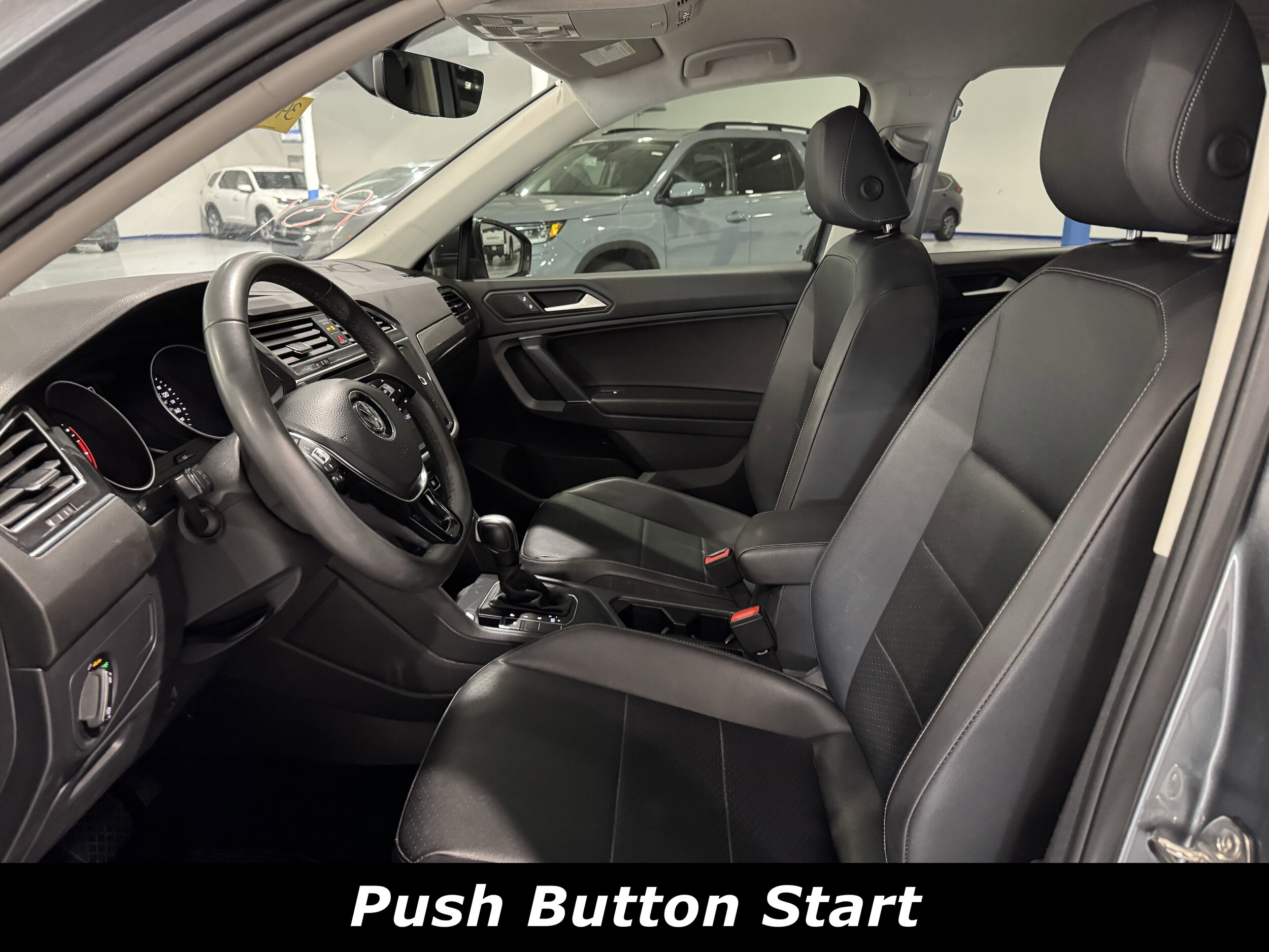 2020 Volkswagen Tiguan SE photo 3