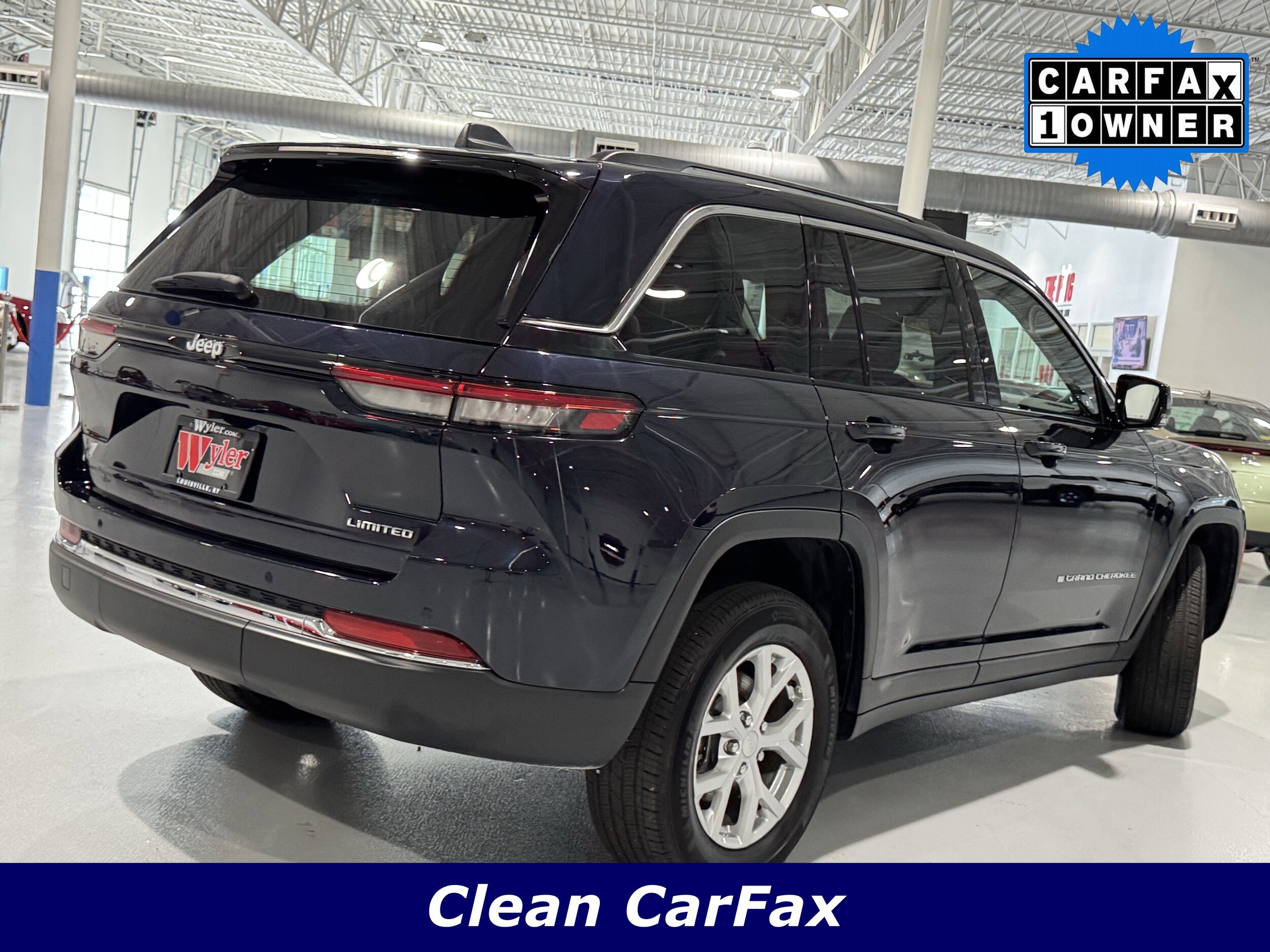 2023 Jeep Grand Cherokee Limited photo 3