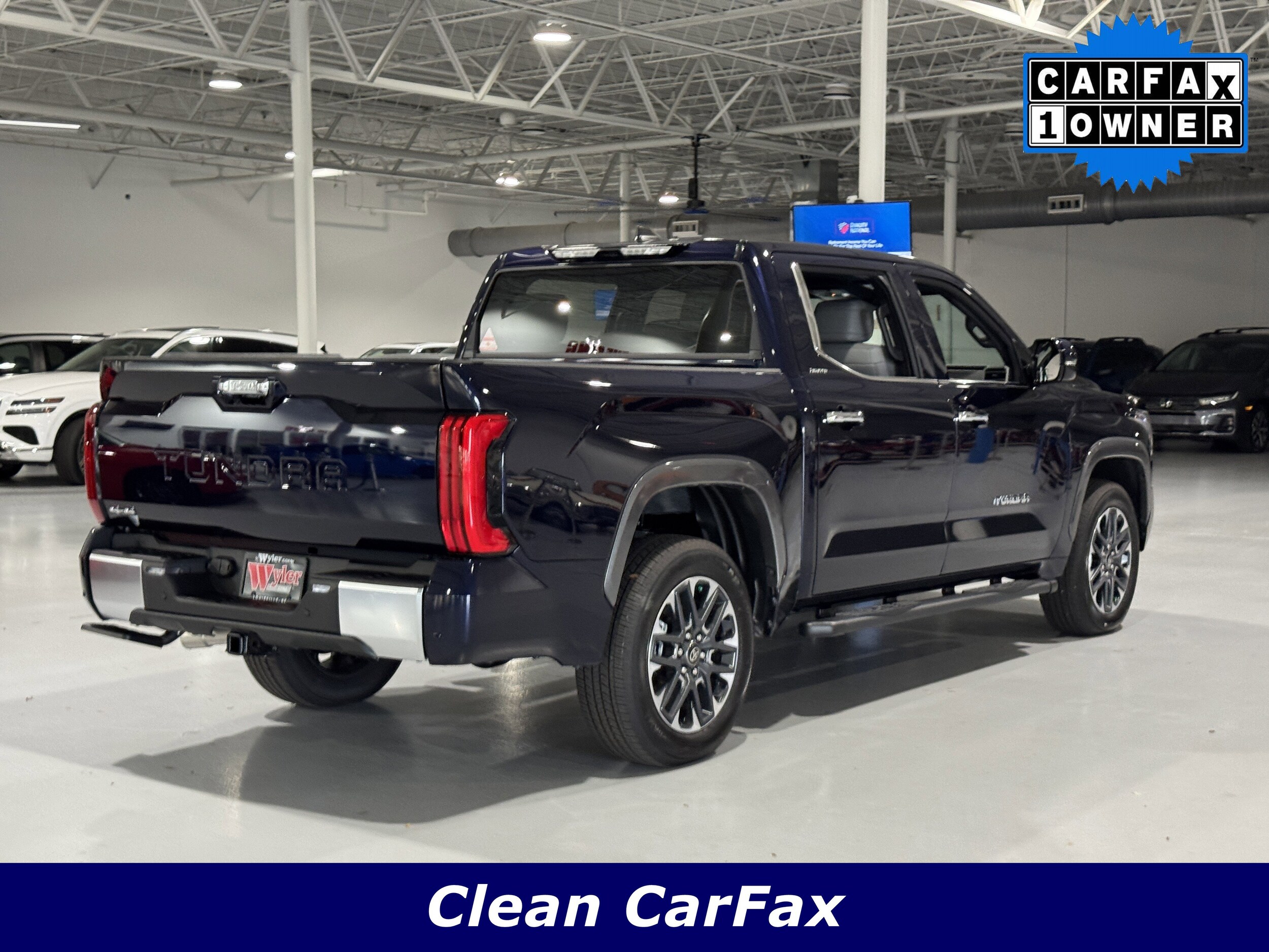 2025 Toyota Tundra Limited CrewMax photo 3