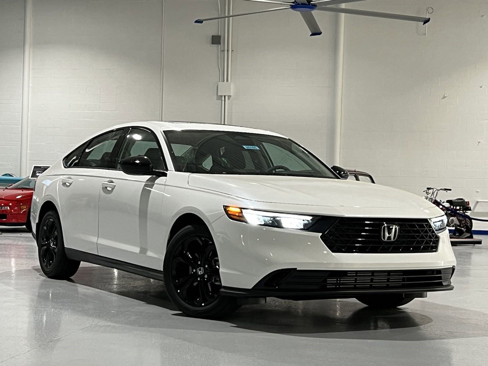 2025 Honda Accord SE photo 2