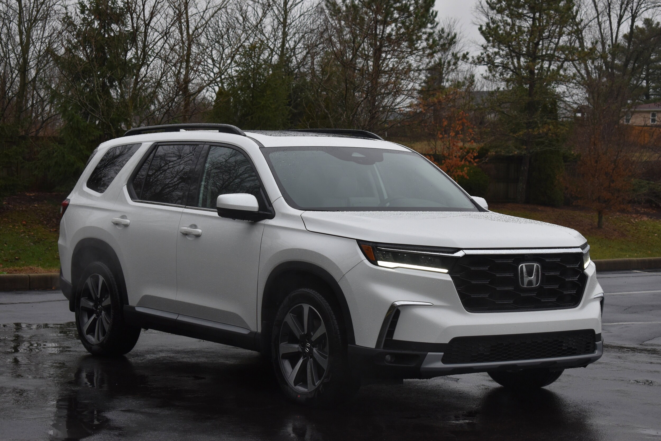 2025 Honda Pilot Elite photo 2