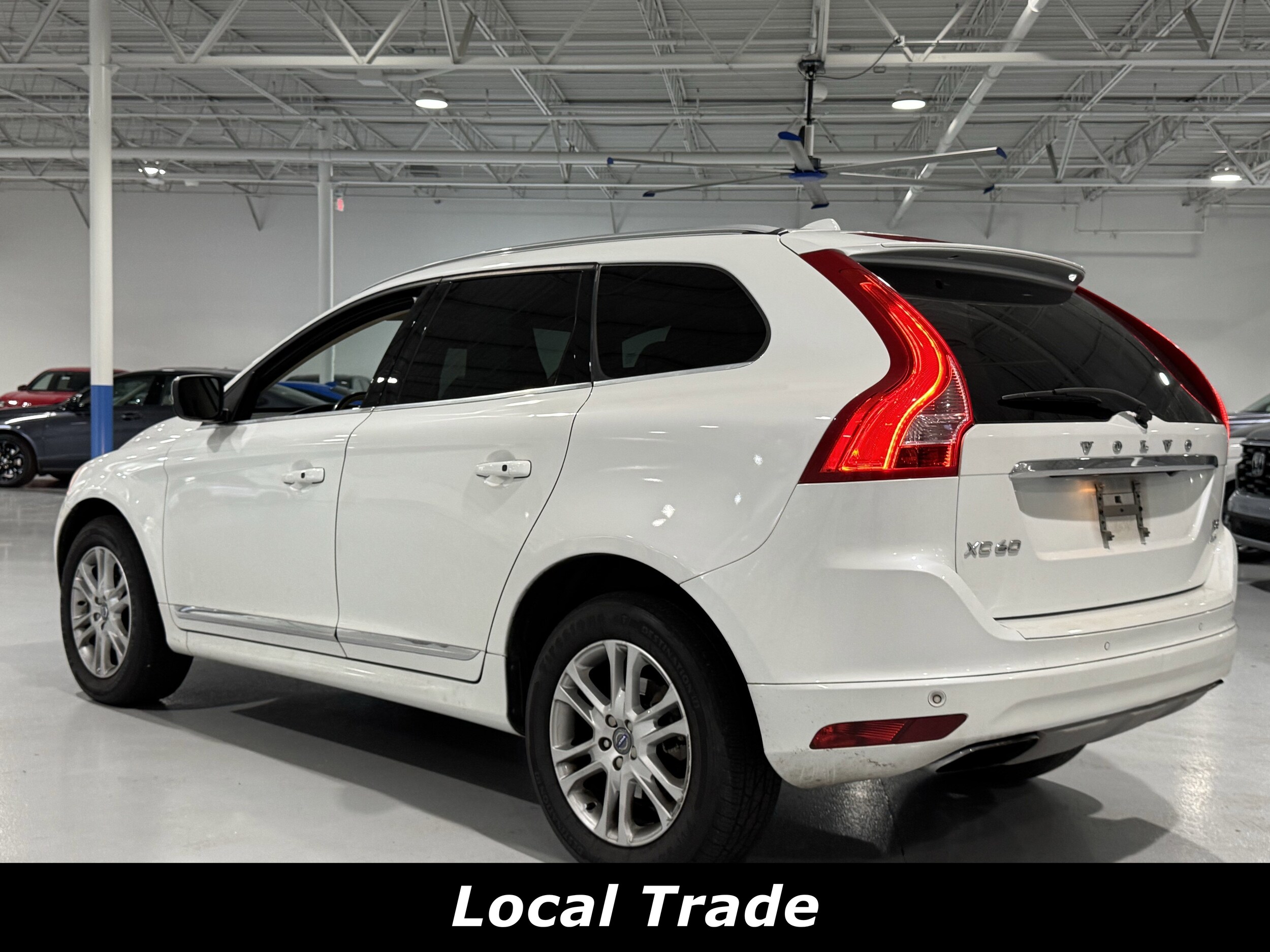 2016 Volvo XC60 T5 Premier photo 2