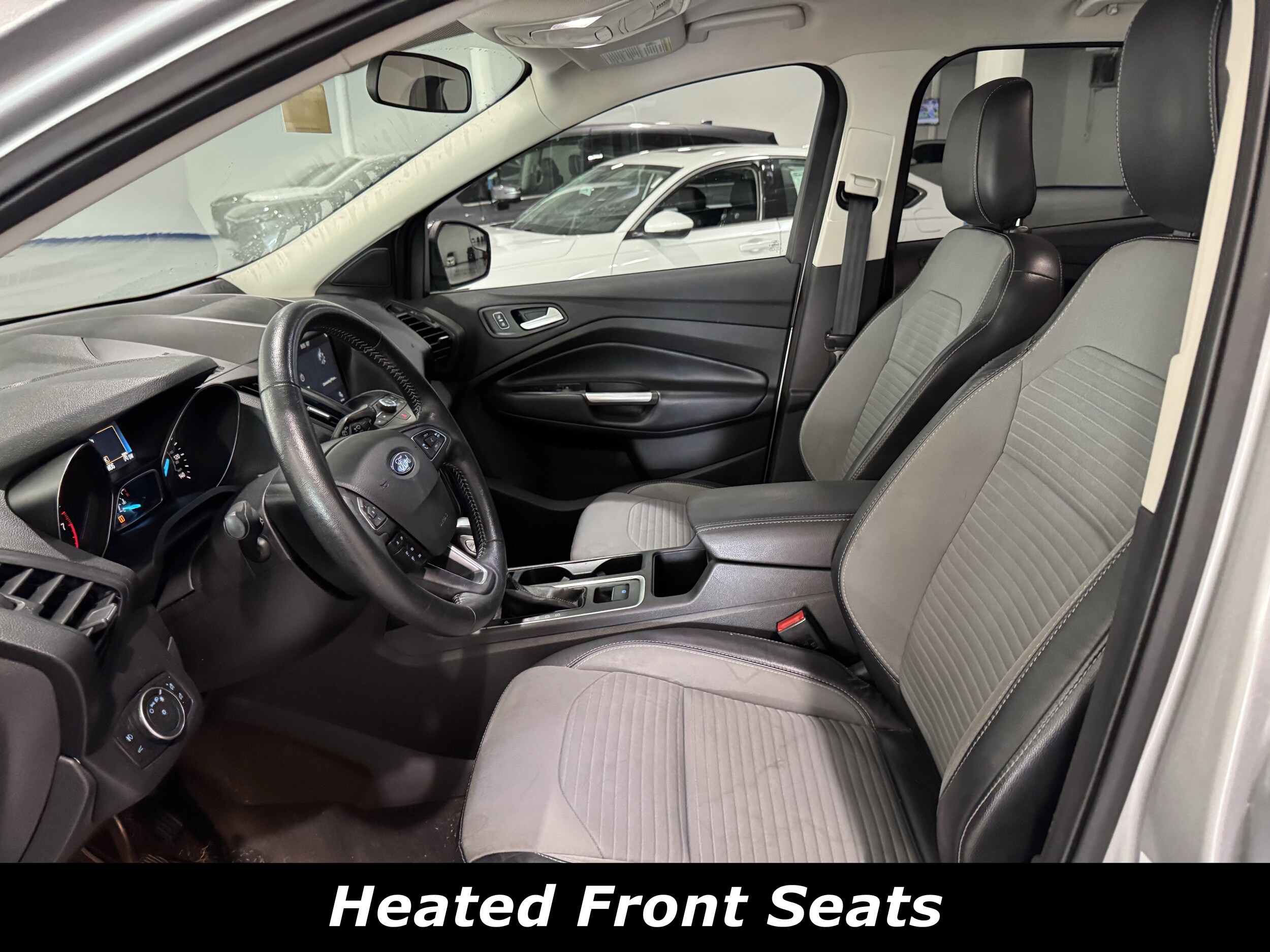 2019 Ford Escape SE photo 3