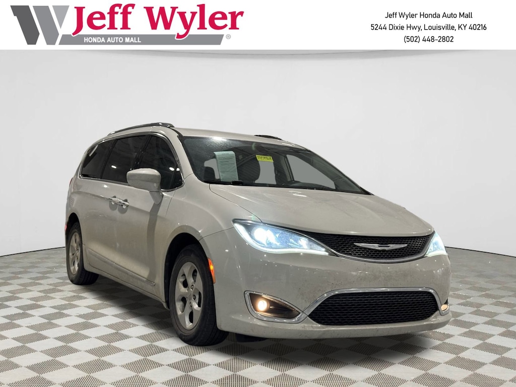 Used 2017 Chrysler Pacifica Touring-L Plus FWD Van