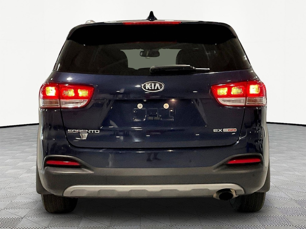 Used 2018 Kia Sorento EX FWD SUV