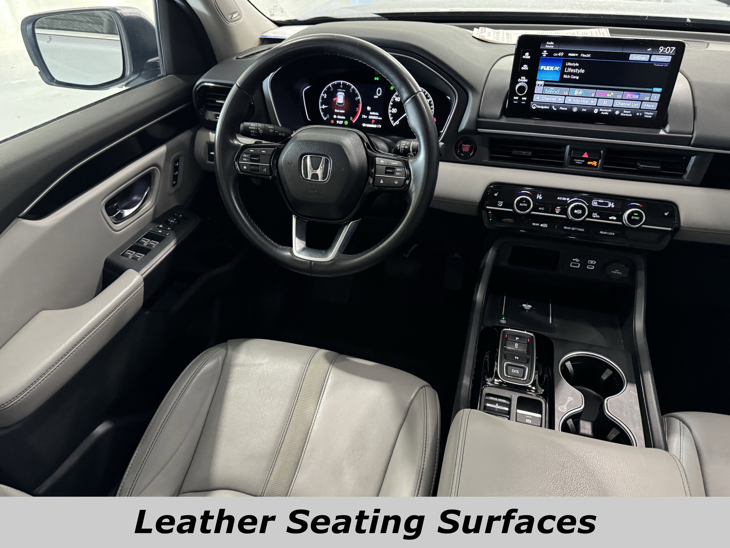 2024 Honda Pilot Touring photo 3