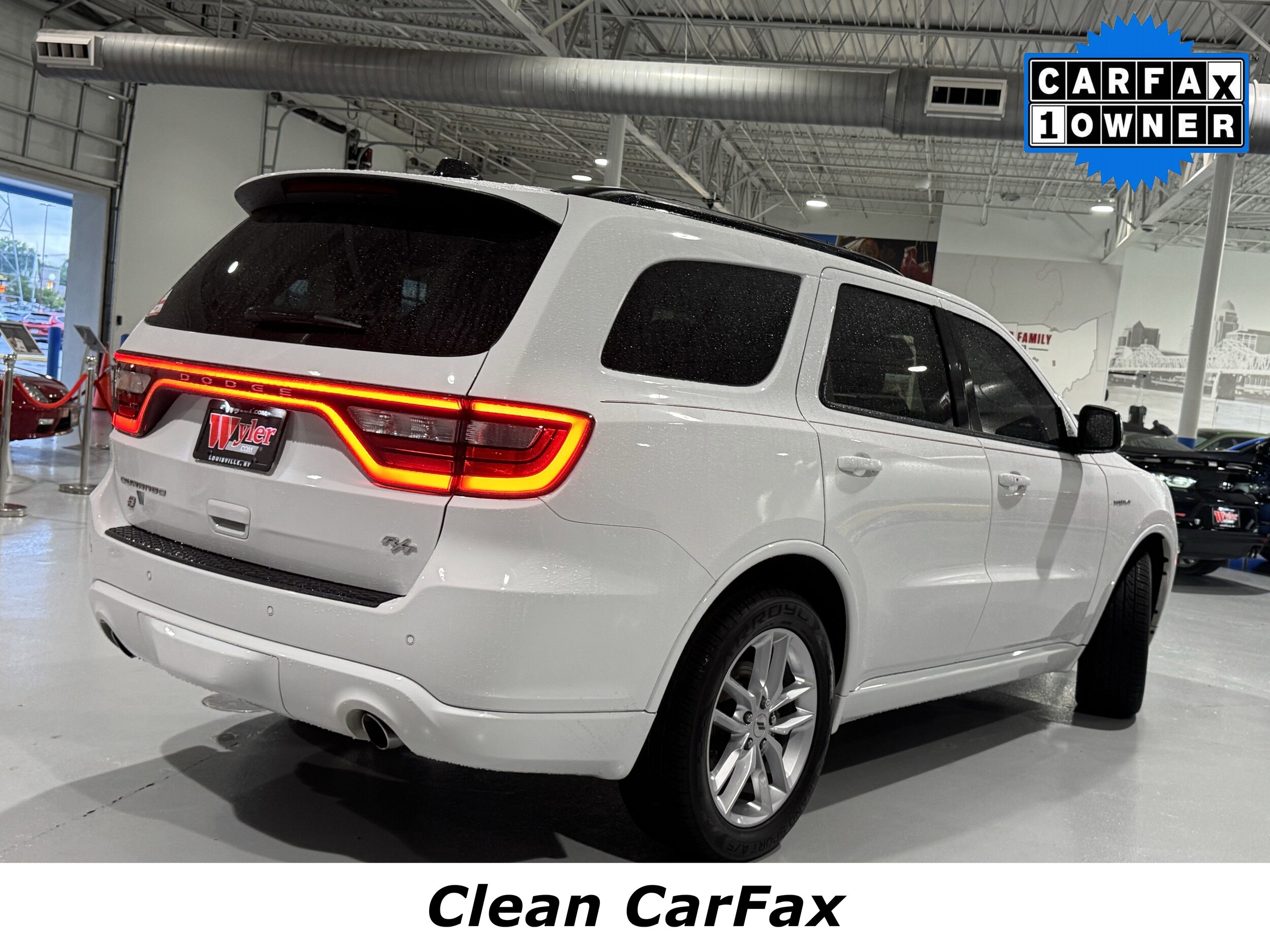 2023 Dodge Durango R/T Plus photo 3