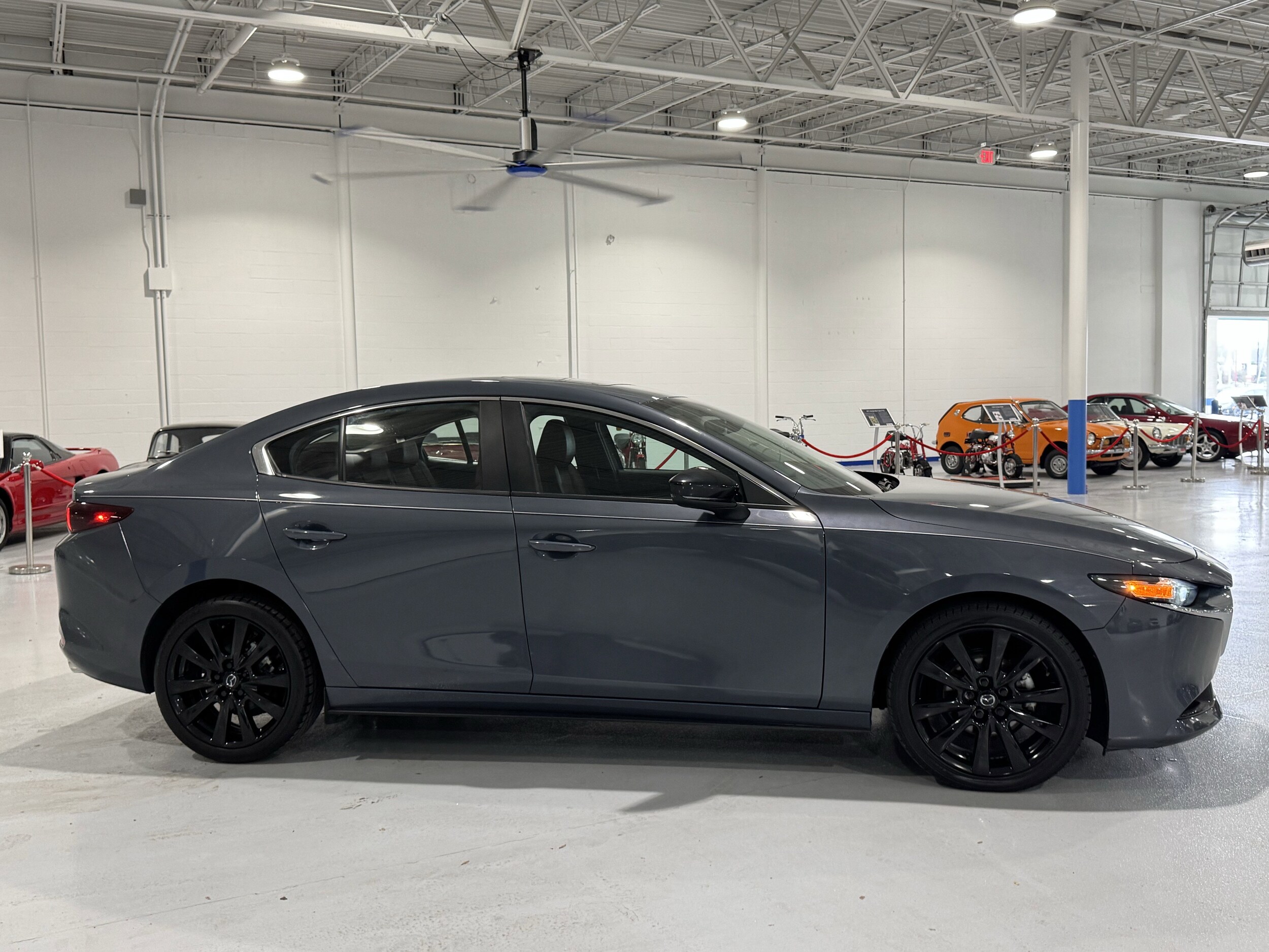 2023 Mazda Mazda3 Sedan 2.5 s Carbon photo 2