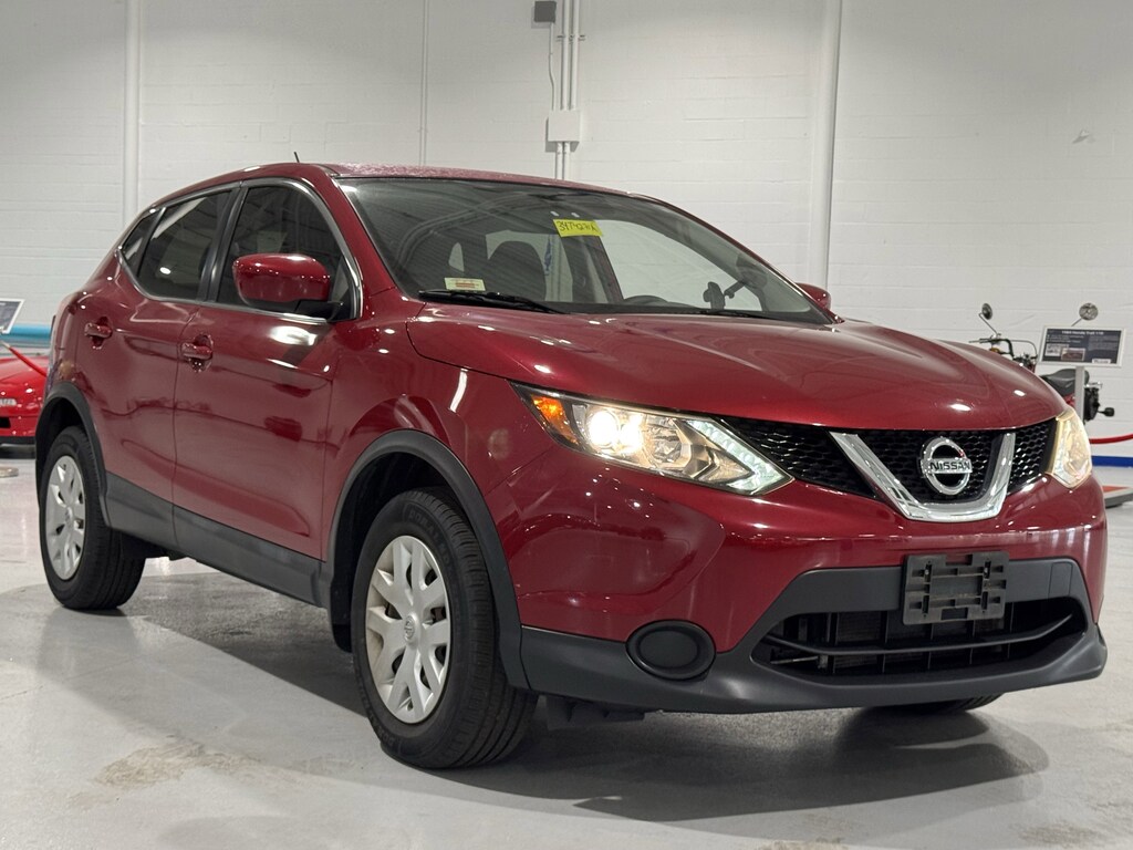 Used 2018 Nissan Rogue Sport FWD S SUV