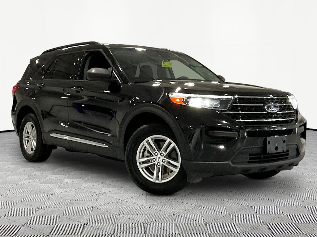 Used 2023 Ford Explorer XLT 4WD SUV