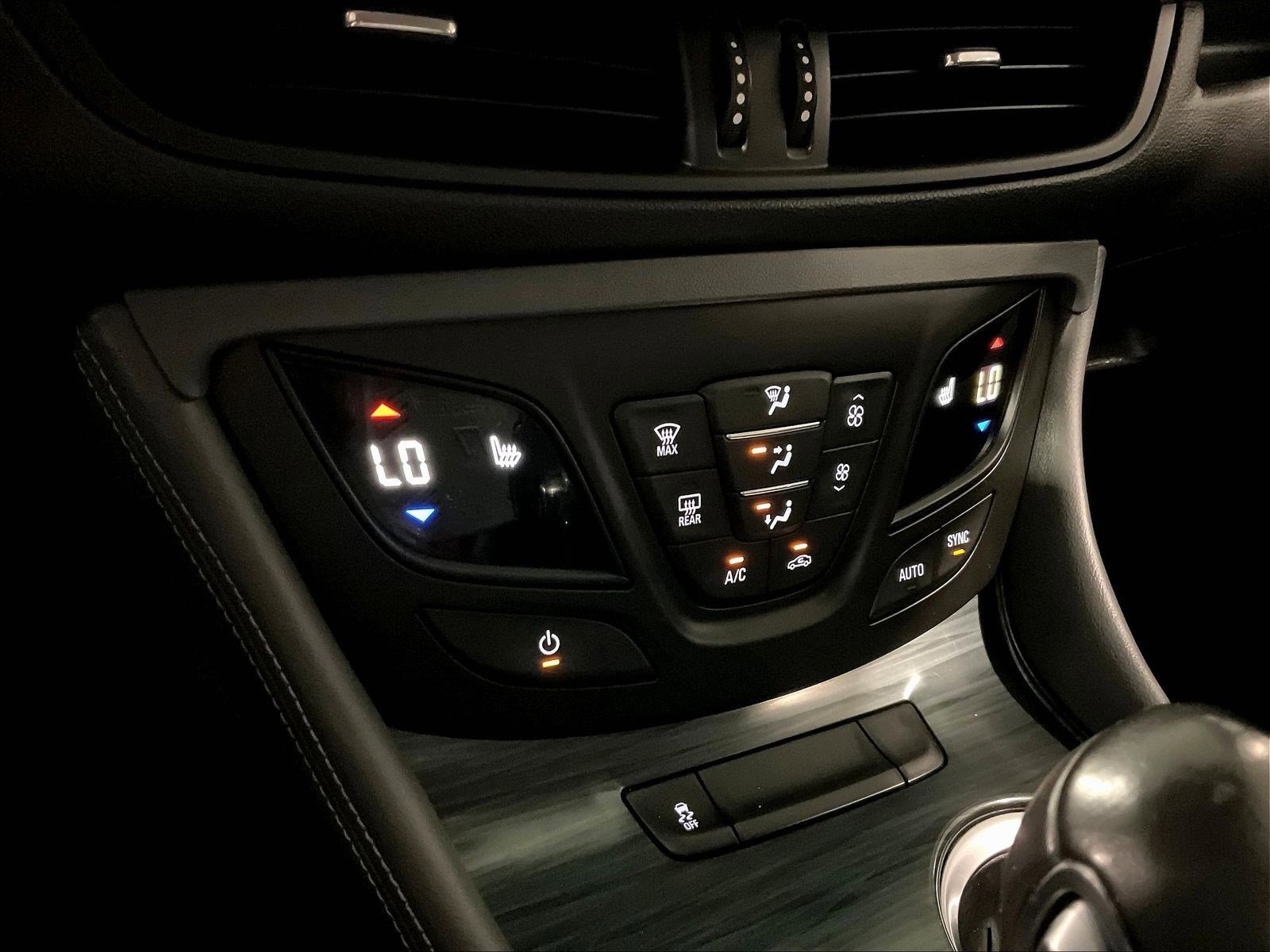 2020 Buick Envision Essence - Photo 15