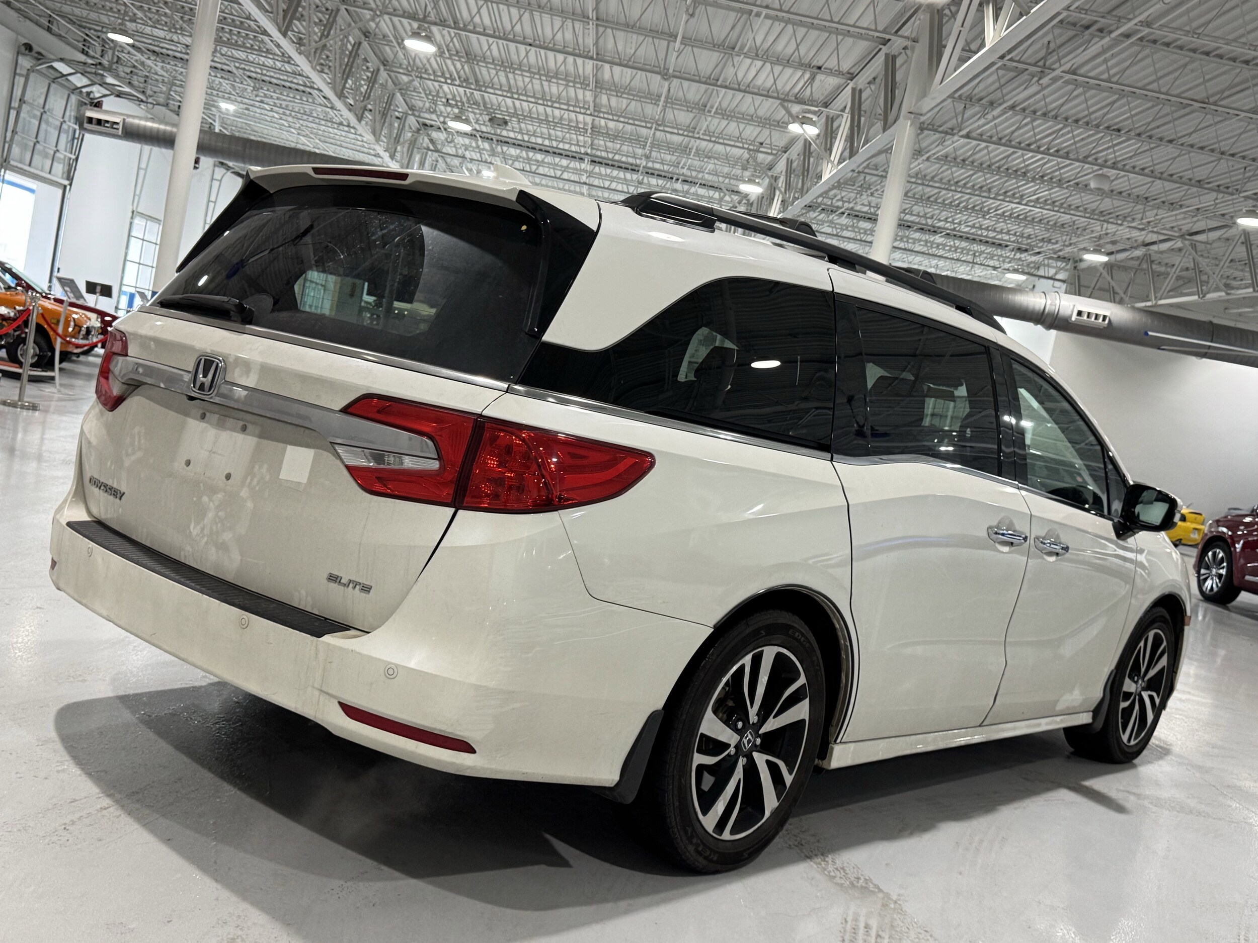 2019 Honda Odyssey Elite photo 3