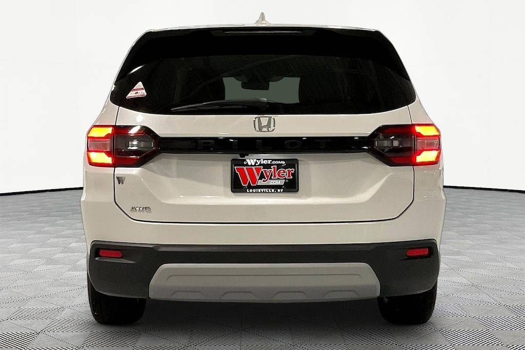 Used 2025 Honda Pilot EX-L AWD SUV