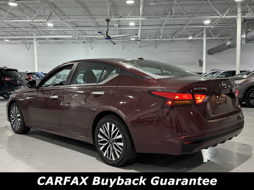 Used 2024 Nissan Altima 2.5 SV Sedan Sedan