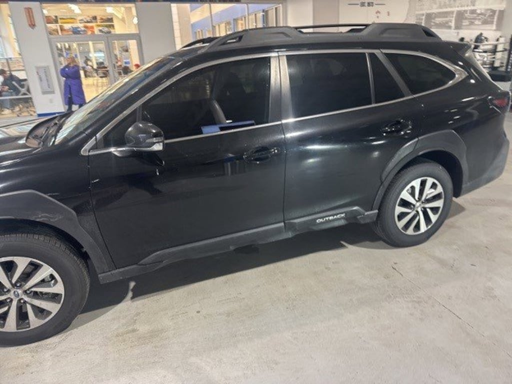 Used 2023 Subaru Outback Premium CVT SUV