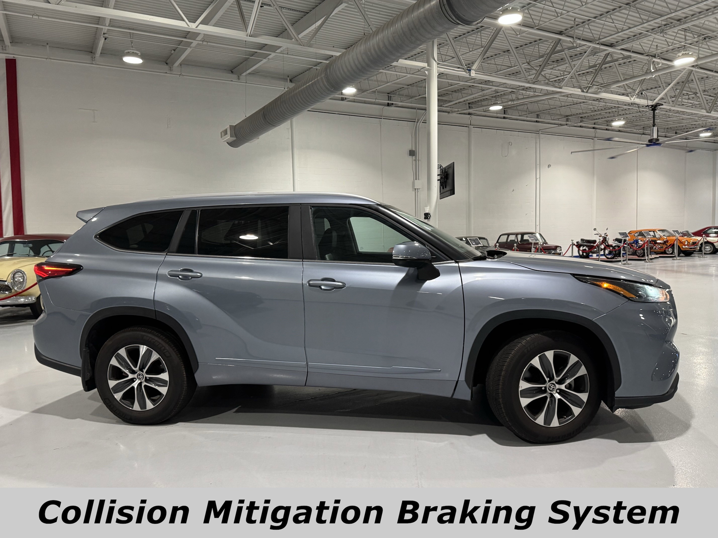 Used 2023 Toyota Highlander XLE with VIN 5TDKDRAH5PS009774 for sale in Louisville, KY