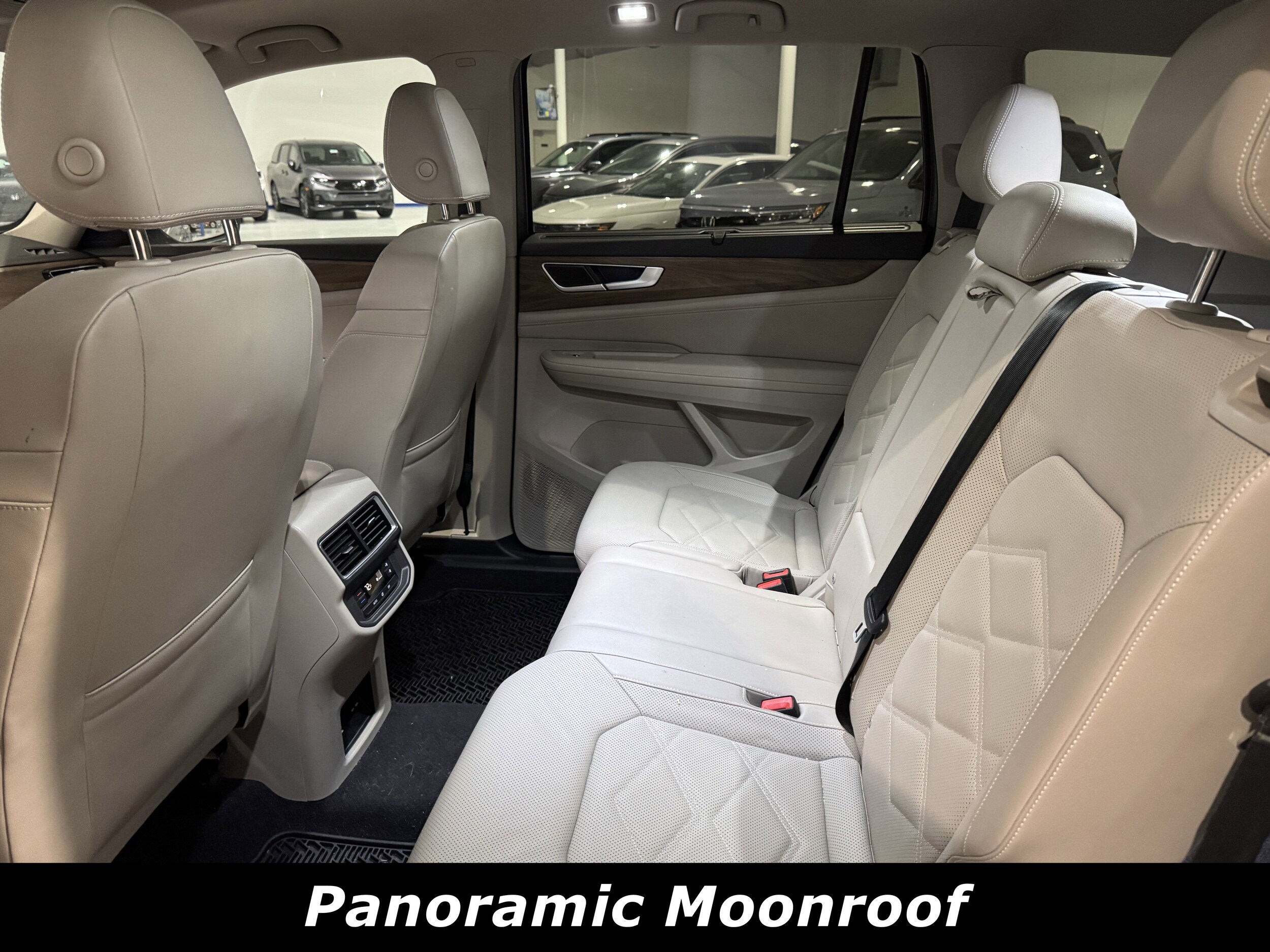 2024 Volkswagen Atlas SE Technology photo 4